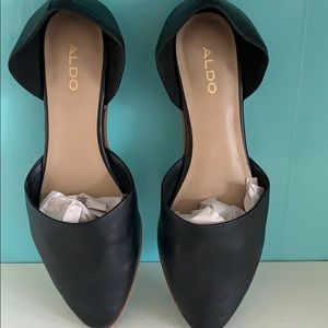 Aldo black leather slip on shoes size 6.5